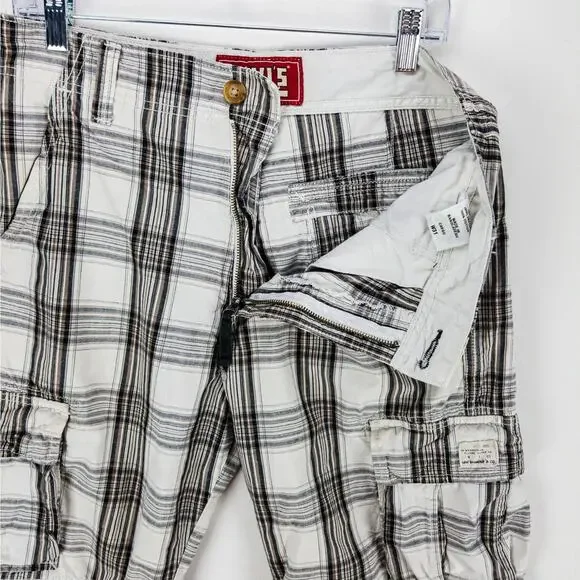 Levi’s Plaid Cargo Shorts Men’s 31x11” Relaxed Fit Cream Utility Skater Summer - Picture 5 of 12